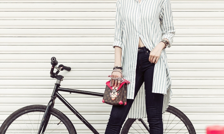 Ca sĩ trẻ Dương Nhất Linh giả nghèo để thử lòng bạn gái