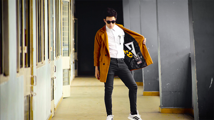 Nh�m tr?m ph?i h?p l?y ti?n trong m�y ATM ch? trong 59 gi�y