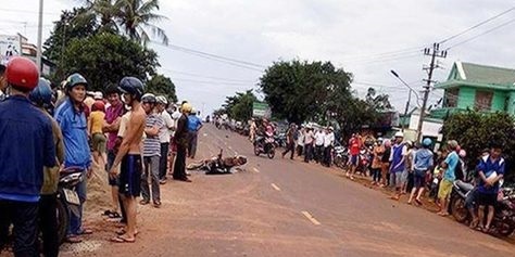 Clip: Qu�i x? ??u tr?n t�o t?n ?�nh v�ng ch?n ??u �t�