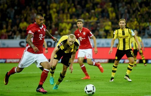 Truy tìm người đàn ông đi xe đạp chém chết nam thanh niên giữa đường