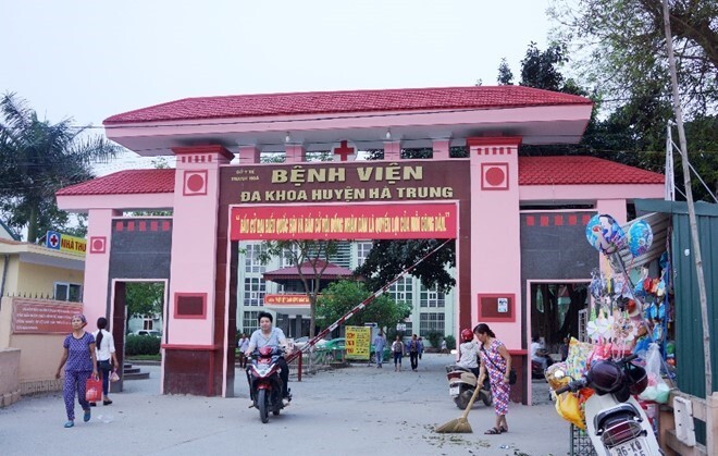 Torres ti?p t?c n? s�ng, Atletico g?i chi?n th? t?i Real