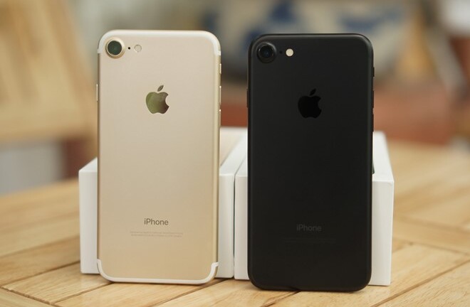 Di động cao cấp tại VN: Đối thủ tự dọn đường cho iPhone