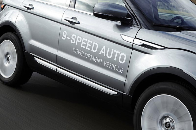 Land Rover triệu hồi Discovery Sport, Hyundai rắc rối với Sonata