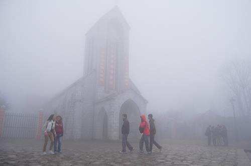 Sa Pa bất ngờ lạnh 13 độ C giữa mùa thu