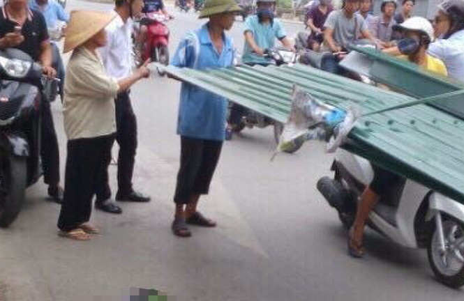 Thêm một nạn nhân tử vong vì bị tôn cứa cổ