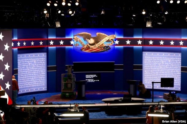 Hillary Clinton và Donald Trump sẵn sàng cho cuộc tranh luận đầu tiên