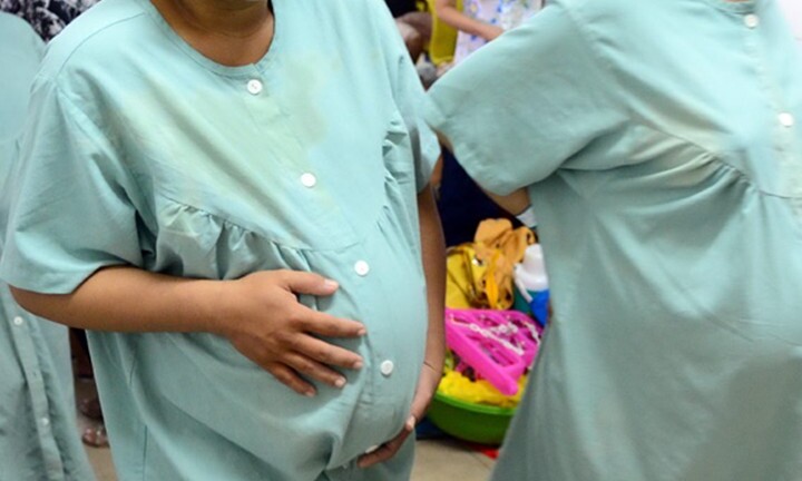 Bộ Tư pháp ban hành quy định chi trả phí nhờ mang thai hộ