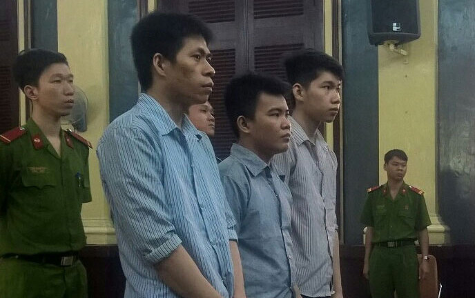 Chuốc thuốc ngủ bảo vệ để trộm cắp tài sản