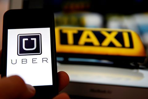 Mưa ngập ở Sài Gòn, Uber tăng cước 5 lần vẫn khó gọi xe
