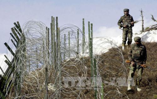 Trung Quốc liên lạc với Ấn Độ, Pakistan để hạ nhiệt căng thẳng