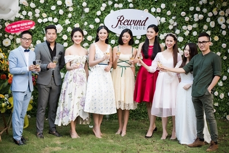 Dàn người đẹp đến mừng Hoa hậu Ngọc Hân khai trương showroom thời trang