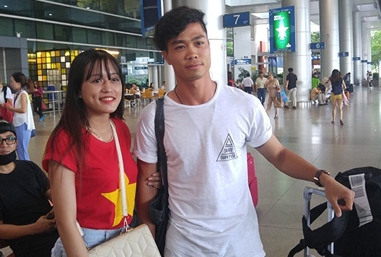 Công Phượng về tập trung ĐTQG với mái tóc lạ lẫm