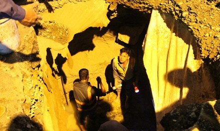 'Hố tử thần' sâu hơn 5m xuất hiện tại Sài Gòn