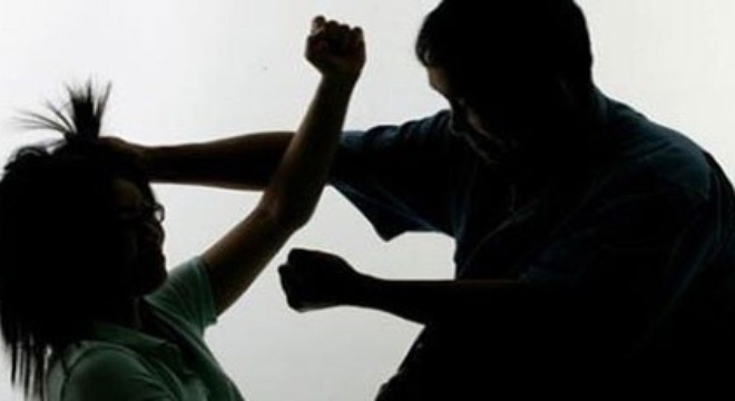 Giết vợ, báo tin cho con rồi tự vẫn