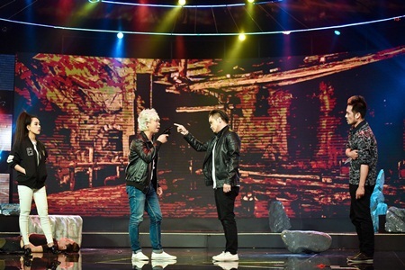 Dí Dỏm được Việt Hương khen hết lời vì làm show đạt đẳng cấp Las Vegas