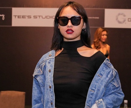 Mai Ngô, Minh Tú đọ tài catwalk, khoe đường cong quyến rũ