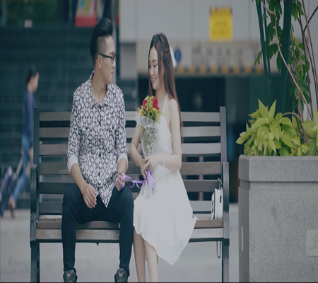Châu Khải Phong cầu hôn bạn gái trong MV mới