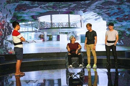 Làng hài mở hội: Việt Hương hé lộ chuyện răn đe thí sinh trong hậu trường