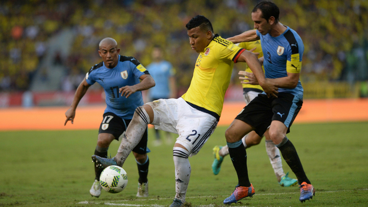 Colombia 2-2 Uruguay: Uruguay mất ngôi đầu