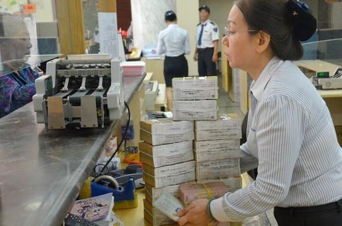 Ngân hàng đua nhau giảm lãi suất cho vay