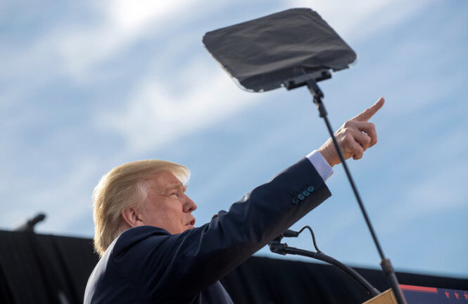 Donald Trump thách bà Clinton xét nghiệm ma túy trước cuộc tranh luận cuối