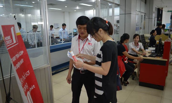 Home Credit Việt Nam: Phụ nữ ít vay nợ hơn nam giới