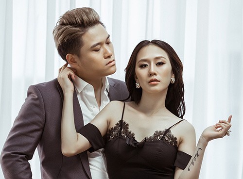Lộ diện cặp đôi vợ “quẩy” DJ cho chồng hát đầu tiên trong showbiz