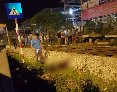 Hà Nội: Nam thanh niên băng qua đường tàu bị cán tử vong