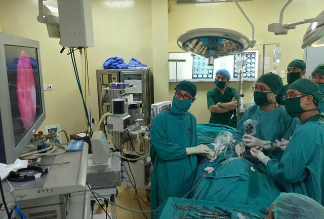 Đau đầu kéo dài, phát hiện u tuyến yên