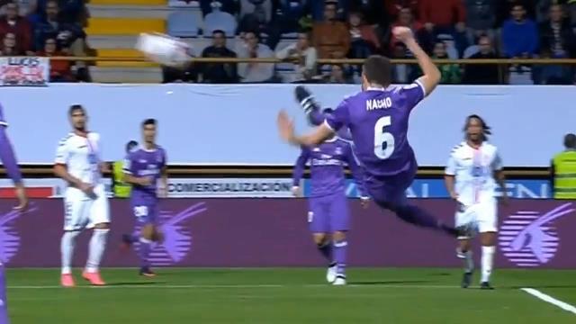 Siêu phẩm cắt kéo khiến Zidane ngưỡng mộ của cầu thủ Real