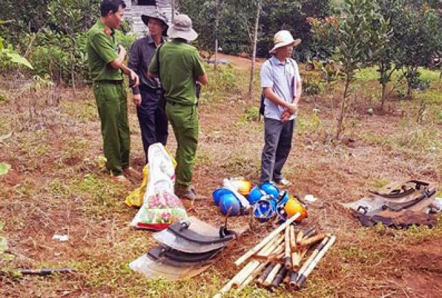 Nghi can bắn 19 bảo vệ rừng trốn nã đầu thú