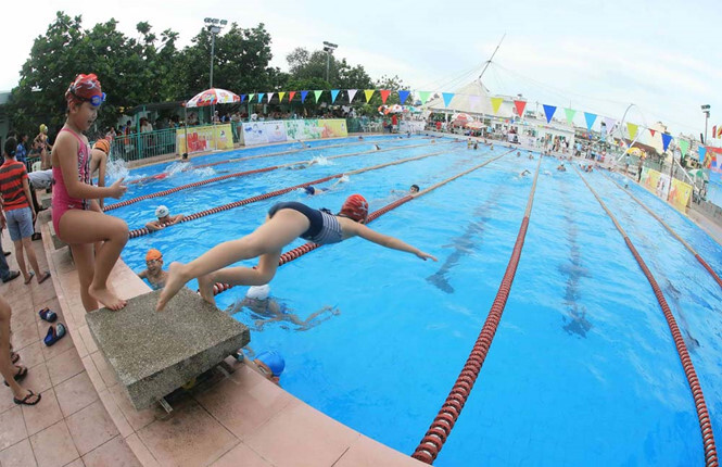 Học văn hóa hay chơi thể thao chuyên nghiệp?