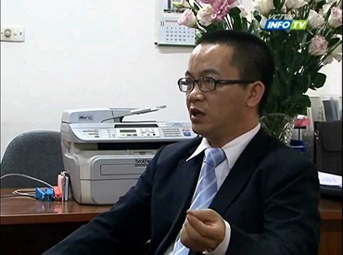 Chồng làm giám đốc, vợ làm kế toán trưởng được không?