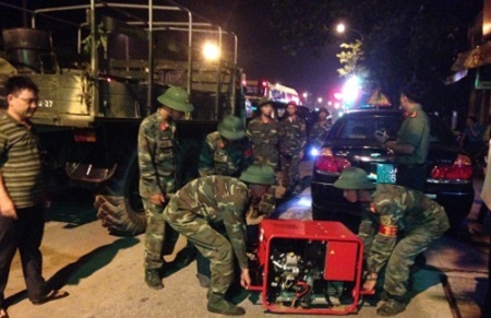 Nghẹt thở vô hiệu hóa 2 quả mìn hẹn giờ trong đám tang