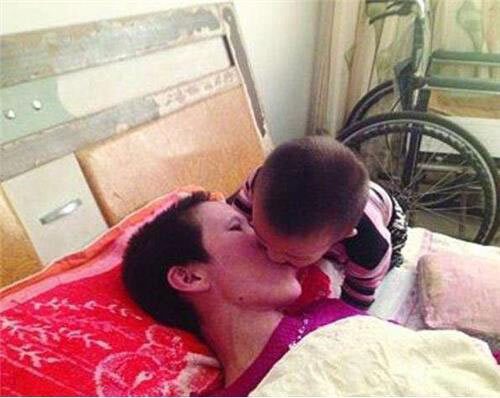 Mẹ bầu hôn mê 3 năm, tỉnh dậy thấy mình đã sinh con... xong xuôi