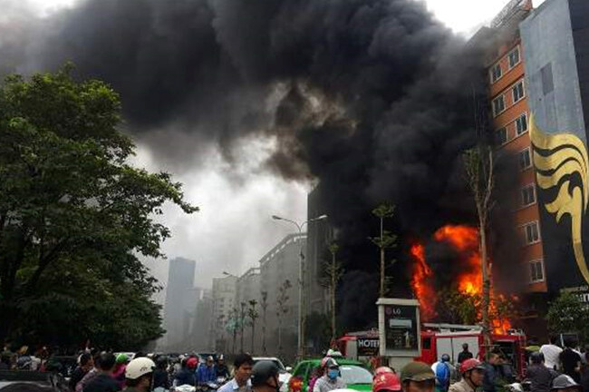 Từ vụ cháy quán karaoke: Chống cháy nổ cần sự quyết liệt phía chính quyền