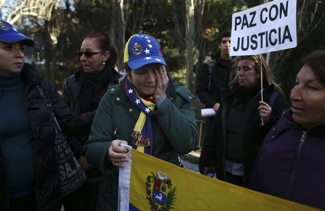 Venezuela đến hạn trả nợ