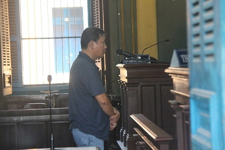 Kế toán trưởng Bưu điện Chợ Lớn tham ô tiền tỉ