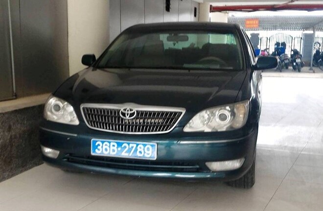 CSGT thu hồi biển xanh xe Bí thư TP Thanh Hóa