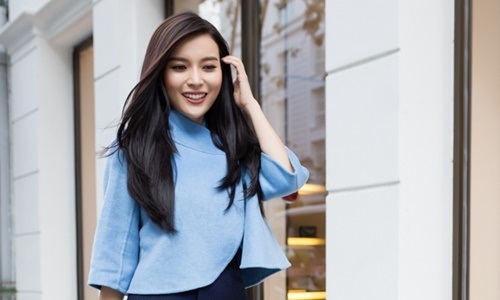 Học lỏm cách chọn đồ Thu - Đông xuống phố đơn giản mà đẹp như Cao Thái Hà