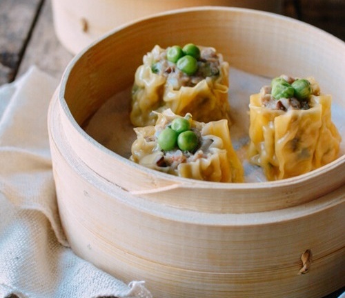 Cách làm xíu mại tôm thịt hấp đúng vị của Trung Hoa