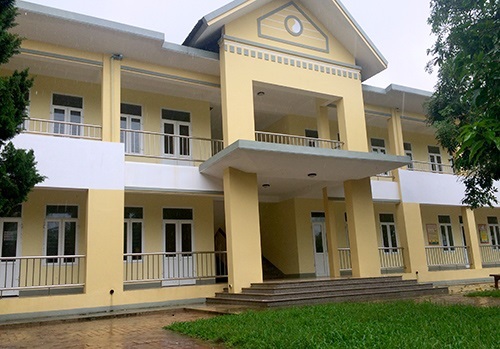 Phụ huynh chậm đóng tiền xây dựng, học sinh bị bêu tên trên loa phát thanh 