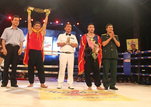 Đại bại trên sân nhà, Thanh Sang tuột mất chiếc đai vô địch