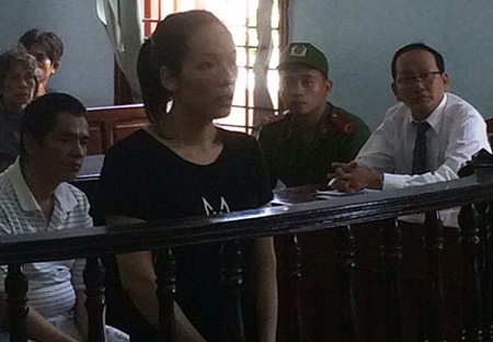 “Bà trùm” đưa cả tỷ đồng tiền giả từ Trung Quốc về Việt Nam tiêu thụ