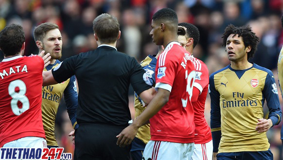 M.U – Arsenal: Nhìn lại những trận thư hùng tại Old Trafford