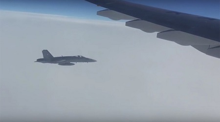 Máy bay chở nhà báo Nga đi dự APEC bị rượt đuổi