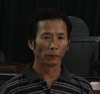 Bé gái 7 tuổi mưu trí thoát khỏi