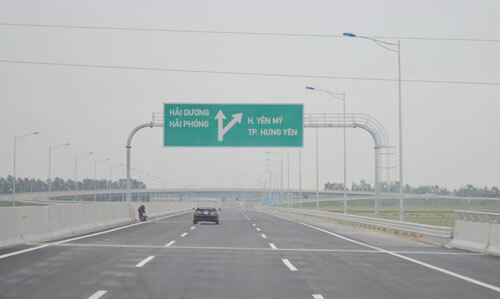 Biển báo trên cao tốc: Cần đạt chuẩn và rõ ràng