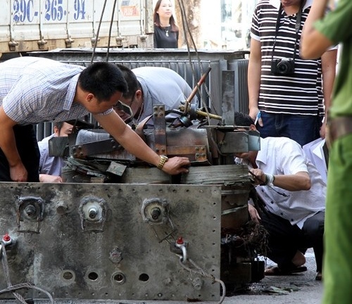 Rà soát, kiểm tra tất cả các trạm biến áp sau vụ nổ bốt điện Hà Đông