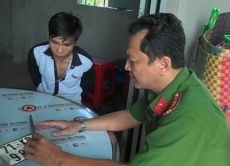 9X đâm hàng xóm trọng thương sau khi 